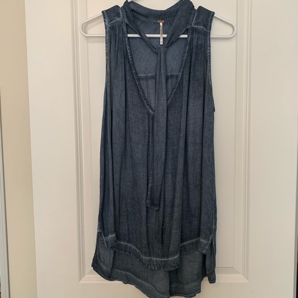 Free People | Neck Tie Sleeveless Blouse - Picture 3 of 7